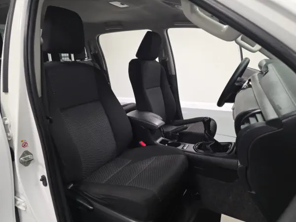 Toyota Hilux 2.4 D-4D 4WD CD CH 63