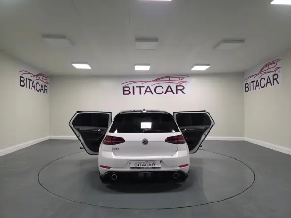 Volkswagen Golf 2.0 TSI GTI DSG Performance 39