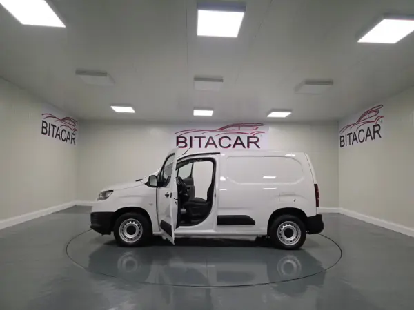 Toyota Proace CITY 1.5D IVA DEDUTIVEL 32