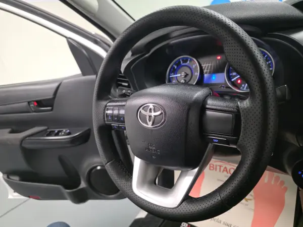 Toyota Hilux 2.4 D-4D 4WD CD CH 92