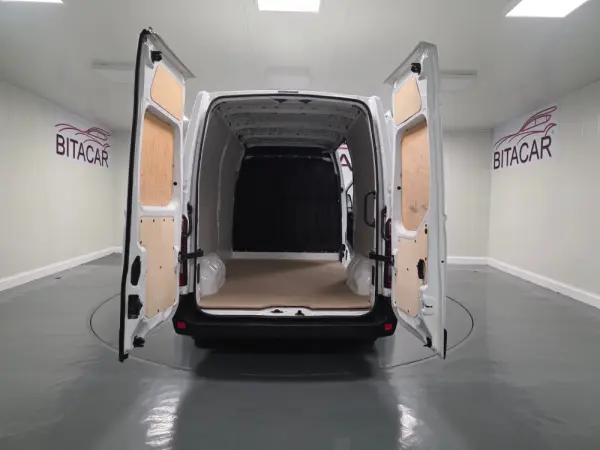 Renault Master L2H2 2.3 DCI 135CV GPS IVA DEDUTIVEL 37