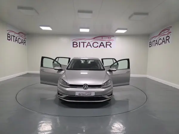 Volkswagen Golf 1.6 TDI CONFORTLINE 17