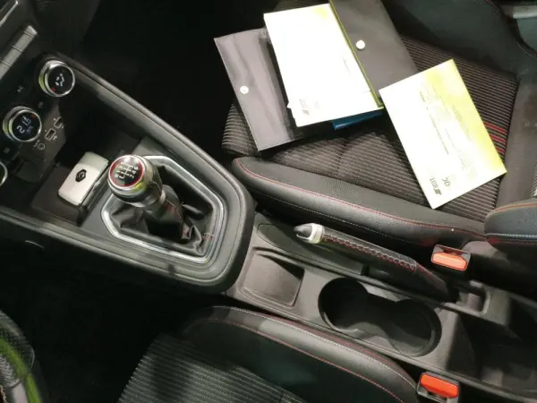 Renault Clio 1.5 DCI RS LINE 10