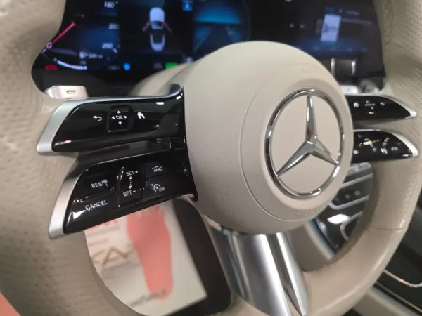 Mercedes-Benz E 300 AMG CABRIO 91