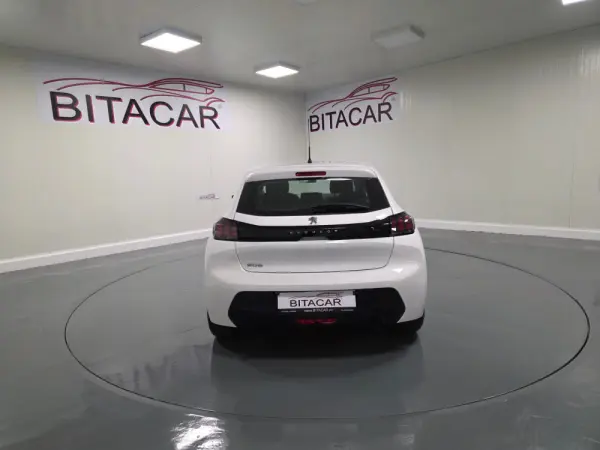 Peugeot 208 1.2 ACTIVE 37