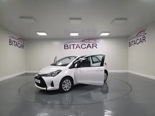 Toyota Yaris BIZZ 1.4 D-4D 90CV IVA DEDUTIVEL 50