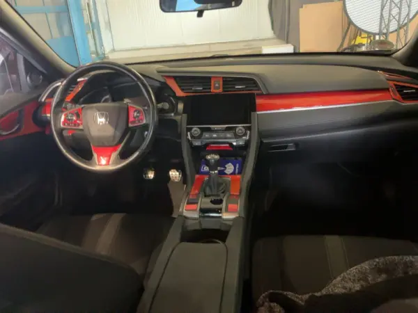 Honda Civic 1.5 VTEC SPORT 3