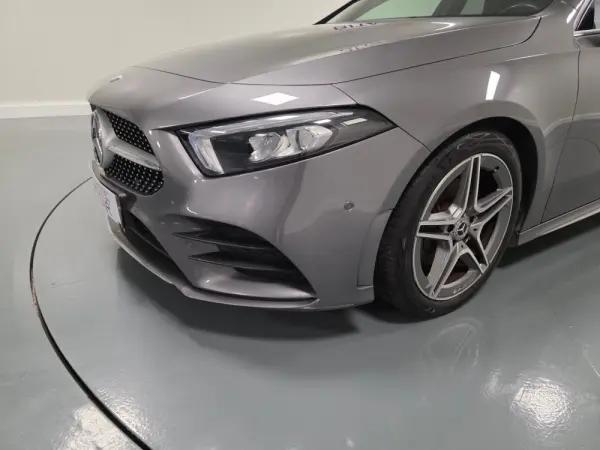 Mercedes-Benz A 180 d AMG Line Aut. 14