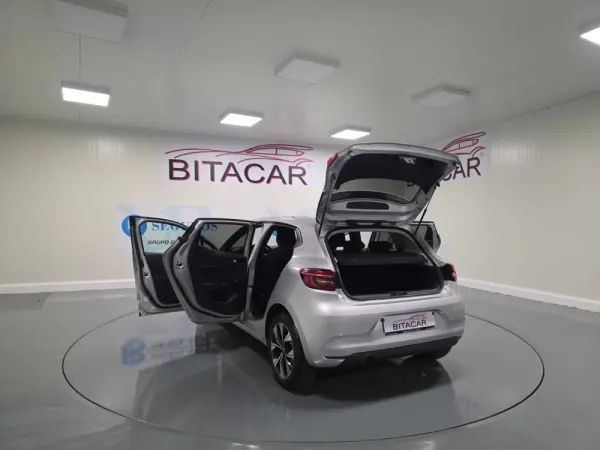 Renault Clio 1.0 TCE LIMITED 61