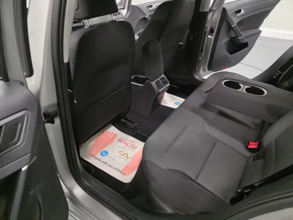 Volkswagen Golf 1.6 TDI CONFORTLINE 62