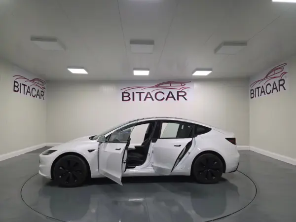 Tesla Model 3 Tração Traseira Premium 47