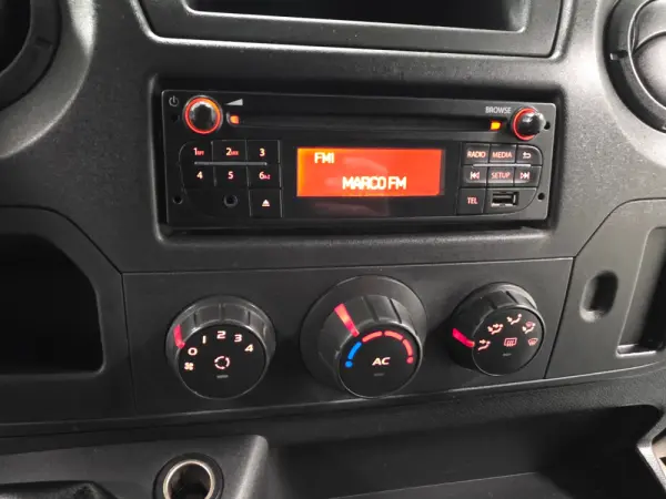 Renault Master 2.3 dCi L2H2 3.5T 74