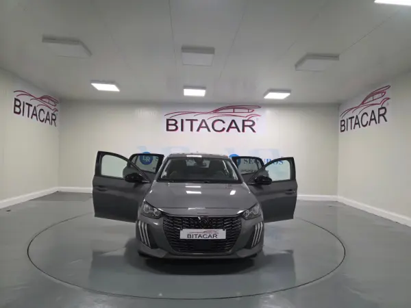 Peugeot 208 ALLURE 37