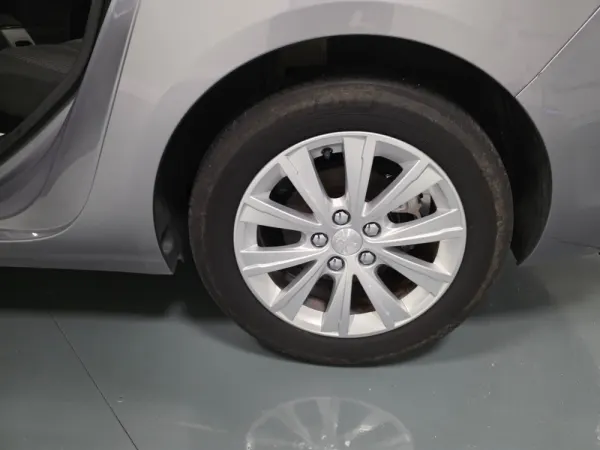 Peugeot 308 SW 1.5 BlueHDi Style 8