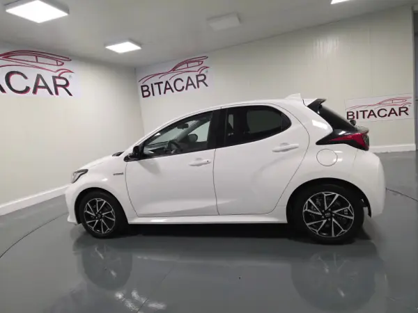 Toyota Yaris 1.5 HDF EXCLUSIVE 23