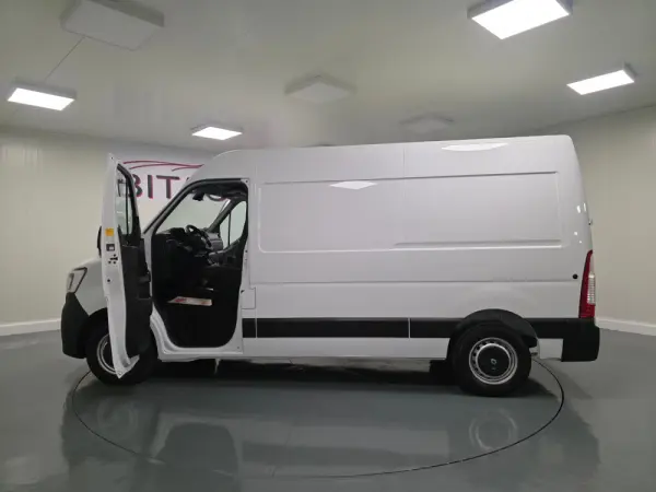 Renault Master L2H2 135CV GPS CAM TRASEIRA IVA DEDUTIVEL 48