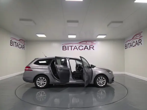 Peugeot 308 SW 1.5 BlueHDi Style 6