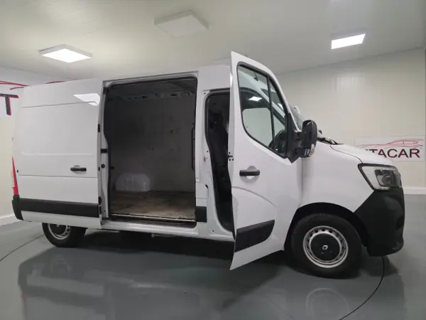 Renault Master L2H2 135CV GPS CAM TRASEIRA IVA DEDUTIVEL 40