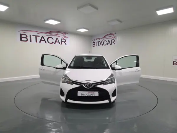 Toyota Yaris BIZZ 1.4 D-4D 90CV IVA DEDUTIVEL 18