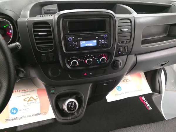 Renault Trafic 2.0 DCI L1H1 120CV IVA DEDUTIVEL 73