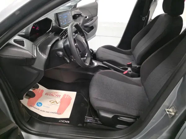 Peugeot 208 1.2 STYLE 73