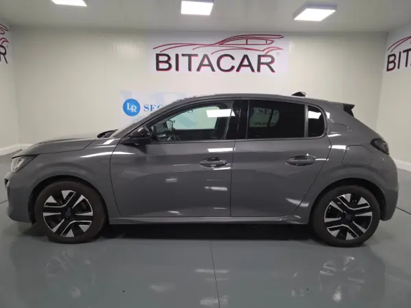 Peugeot 208 ALLURE 18