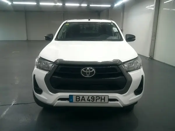 Toyota Hilux 2.4 D-4D 4WD CD CH 2