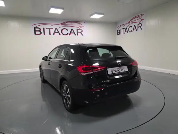 Mercedes-Benz A 250 e Style Plus 26