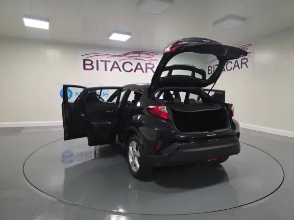 Toyota C-HR 1.8 HSD CONFORT 46