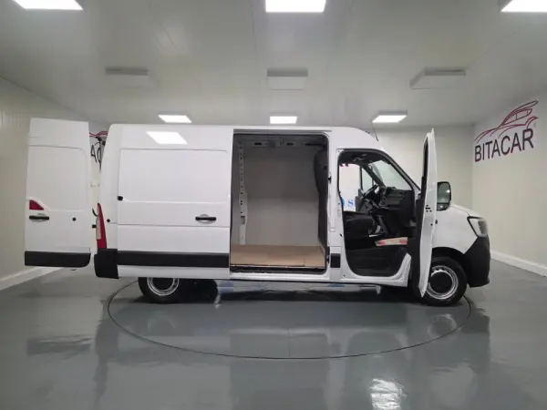 Renault Master L2H2 2.3 DCI 135CV GPS IVA DEDUTIVEL 40