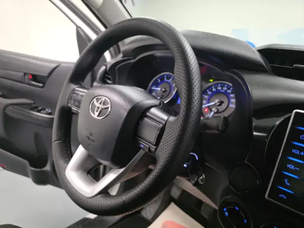 Toyota Hilux 2.4 D-4D 4WD CD CH 74