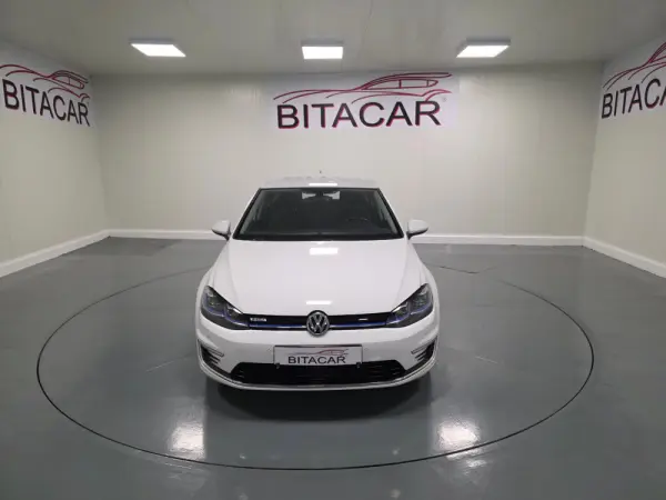 Volkswagen e-Golf AC/DC 9