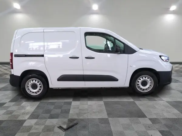Toyota Proace CITY Electric 50KWH IVA DEDUTIVEL 3