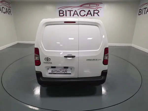 Toyota Proace CITY 1.5D IVA DEDUTIVEL 25