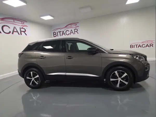 Peugeot 3008 1.5 BLUEHDI ACTIVE 3