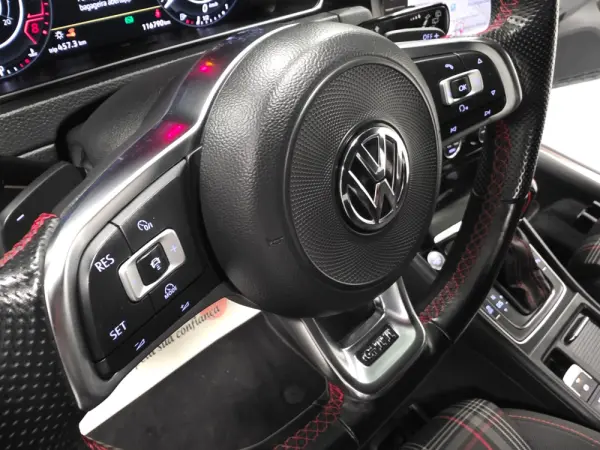 Volkswagen Golf 2.0 TSI GTI DSG Performance 108