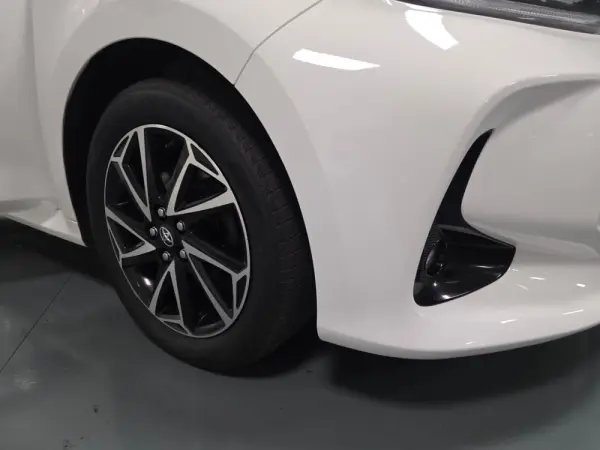 Toyota Yaris 1.5 HDF EXCLUSIVE 40