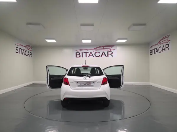 Toyota Yaris BIZZ 1.4 D-4D 90CV IVA DEDUTIVEL 59