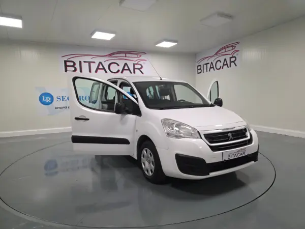 Peugeot Partner TEPEE 1.6 BLUEHDI 5 LUGARES 33