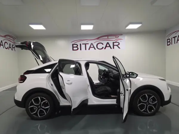 Citroen e-C4 SHINE 70