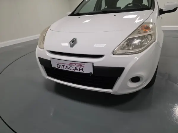 Renault Clio 1.5 DCI CONFORT 9