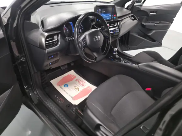 Toyota C-HR 1.8 HSD CONFORT 79