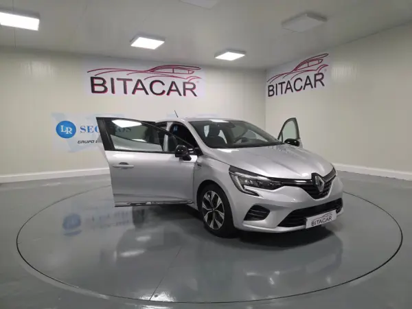 Renault Clio 1.0 TCE LIMITED 26