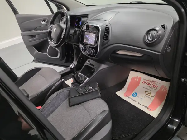 Renault Captur 1.5 DCI EXCLUSIVE 24