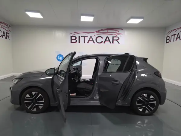 Peugeot 208 ALLURE 43