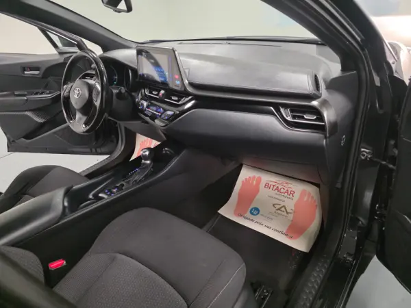 Toyota C-HR 1.8 HSD CONFORT 70