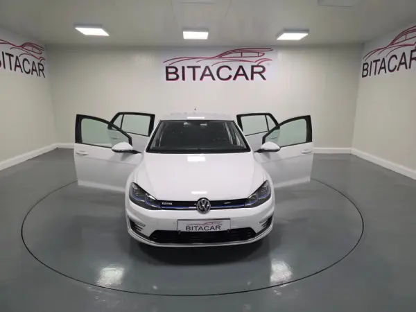 Volkswagen e-Golf AC/DC 17