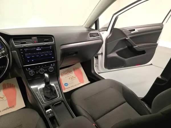 Volkswagen e-Golf AC/DC 73