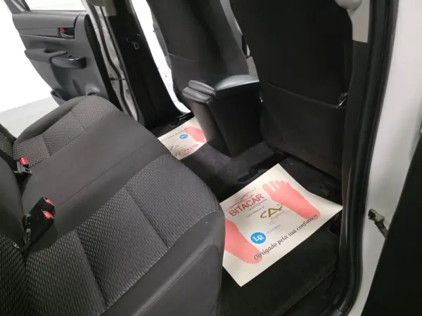 Toyota Hilux 2.4 D-4D 4WD CD CH 60