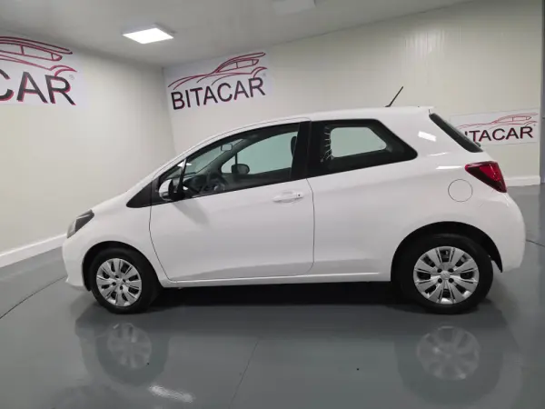 Toyota Yaris BIZZ 1.4 D-4D 90CV IVA DEDUTIVEL 28